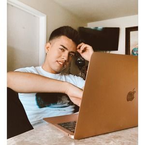 Meet your Posher, Mike